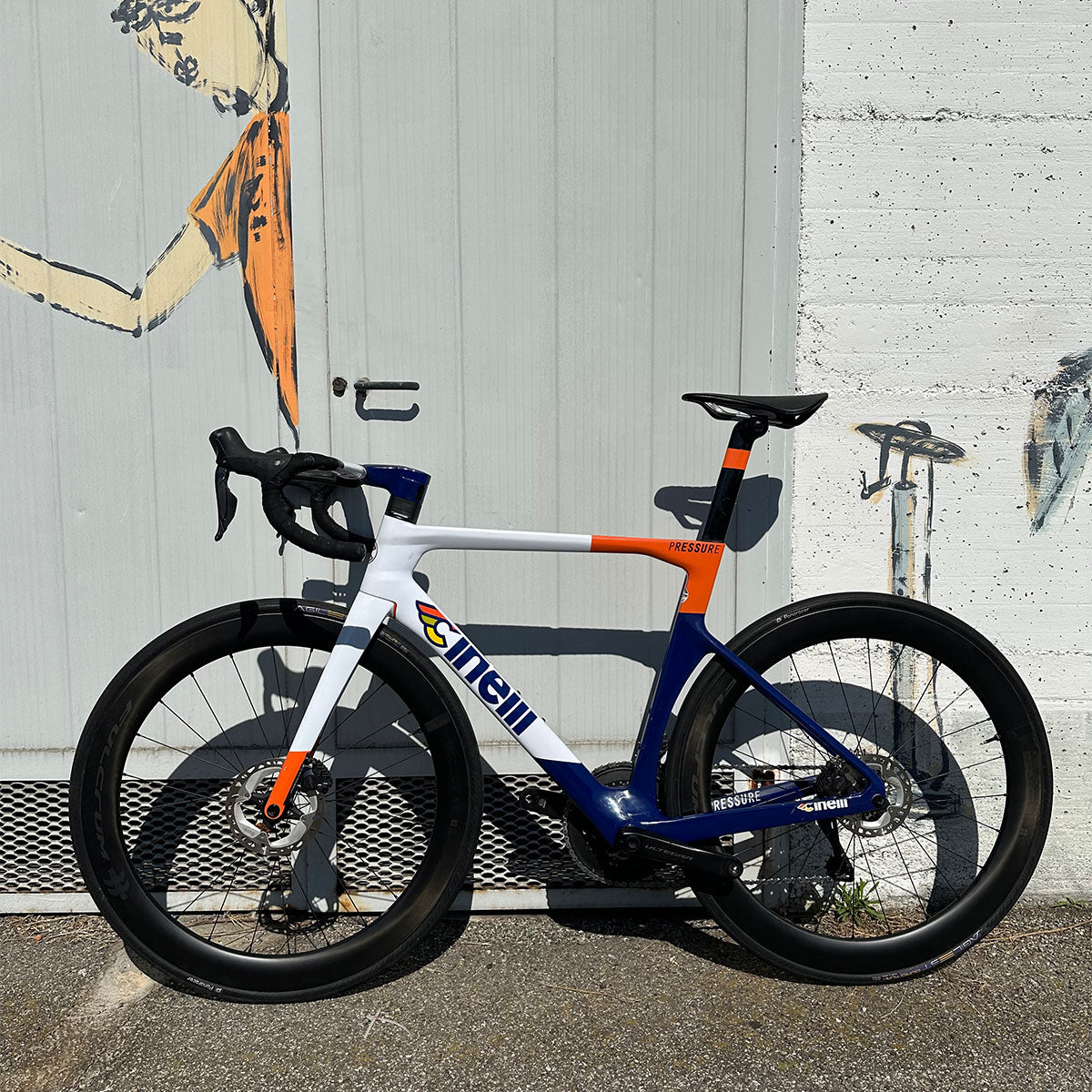 Pressure - Triple White Ultegra Di2 Test - M