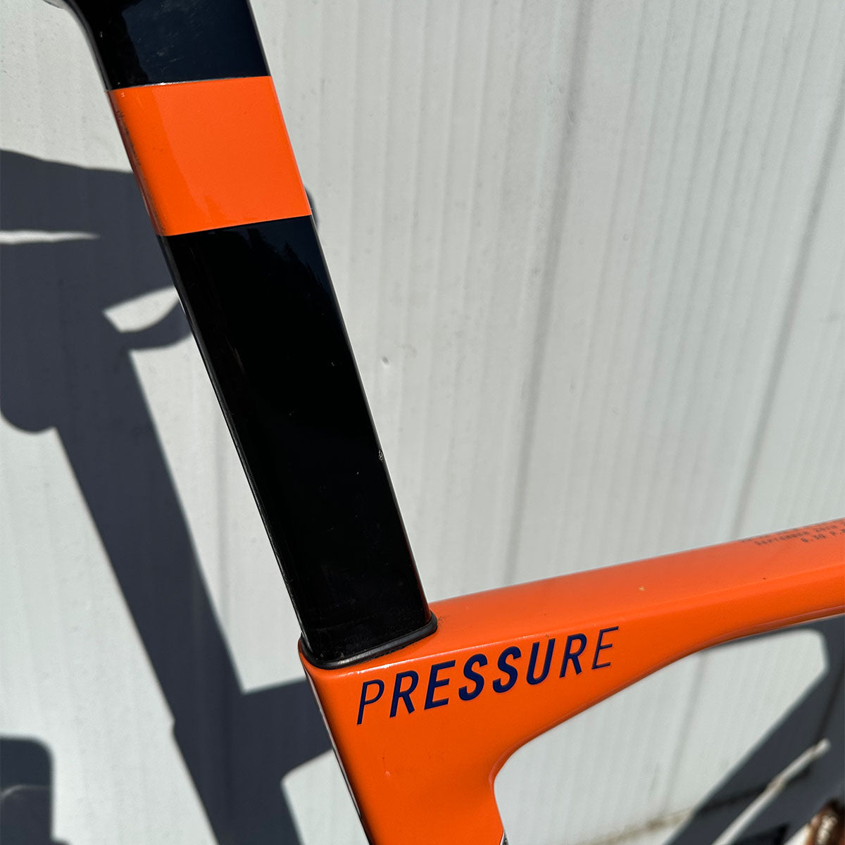 Pressure - Triple White Ultegra Di2 Test - M