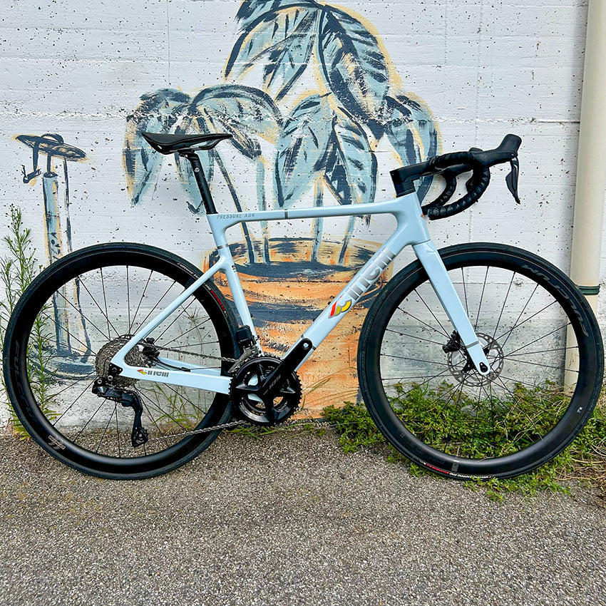 Cinelli Vélo de route Pressure ADR 105 Di2, Bleu | Bikeinn Cinelli Vélo de route Pressure ADR 105 Di2, Bleu | Bikeinn